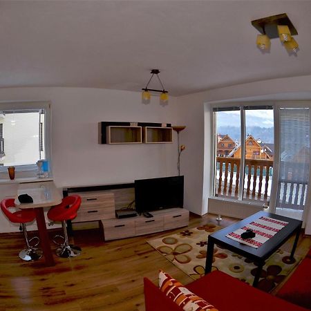 Apartman Nova Lesna Appartement Buitenkant foto