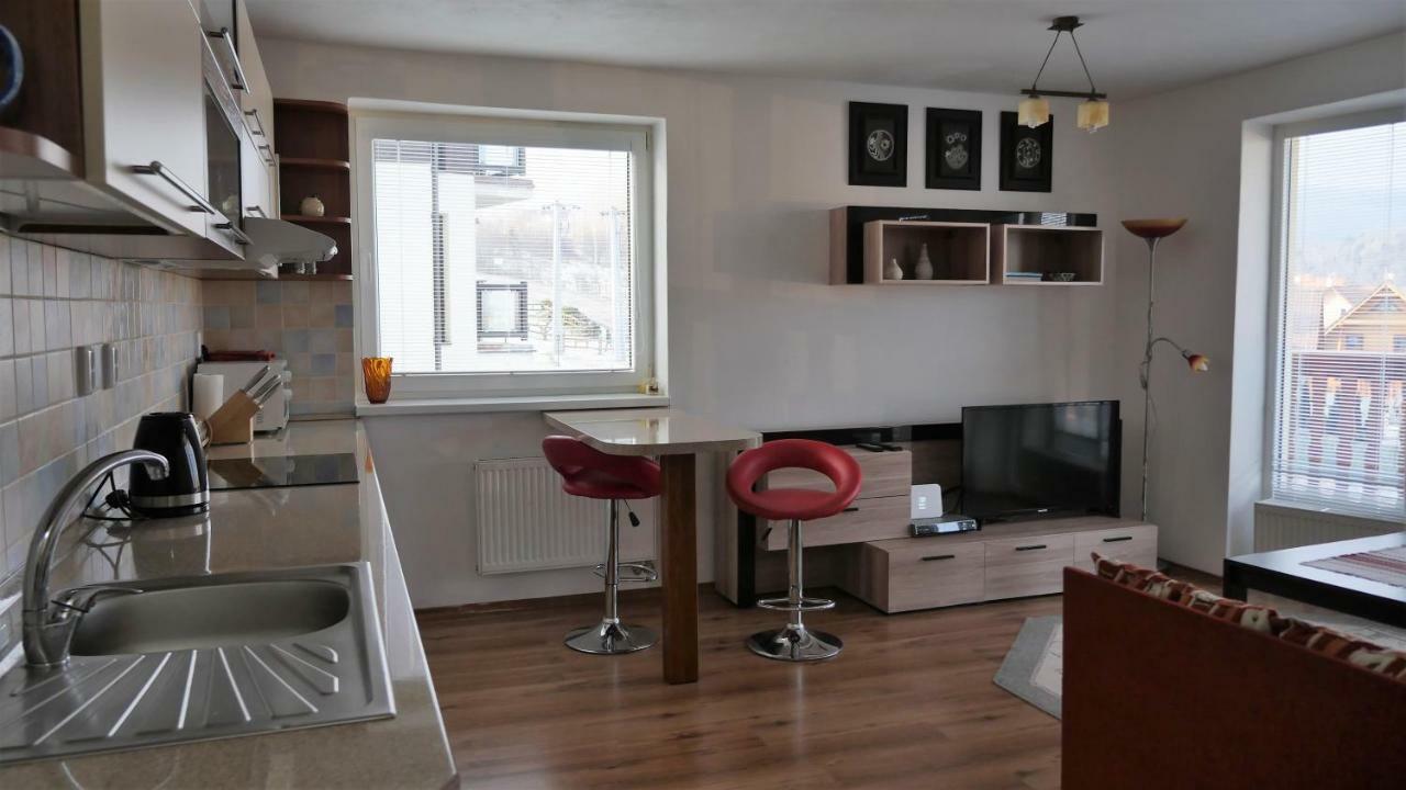 Apartman Nova Lesna Appartement Buitenkant foto